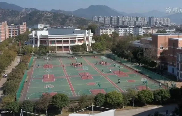 青少年学生篮球训练营发言稿_2