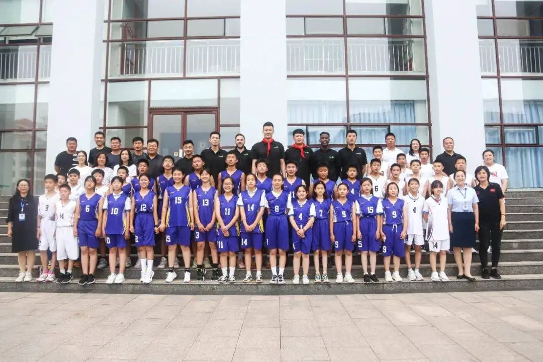 哪里可以学习到高级的篮球战术训练方法?_1